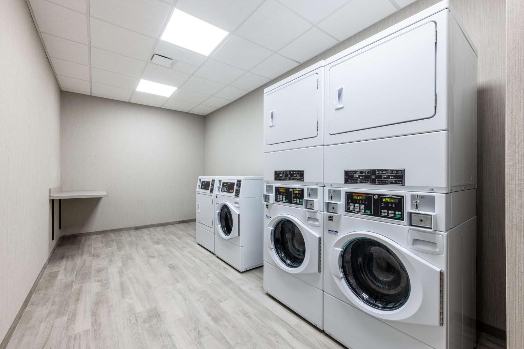 Hampton Inn Kansas City Southeast, Mo Dış mekan fotoğraf